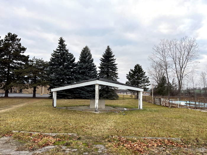 Mel Manor Motel (Welcome Inn) - Dec 11 2022 Photo (newer photo)